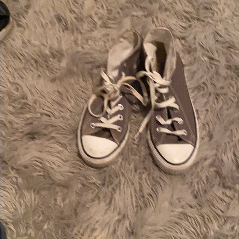 Woman’s high top sneakers